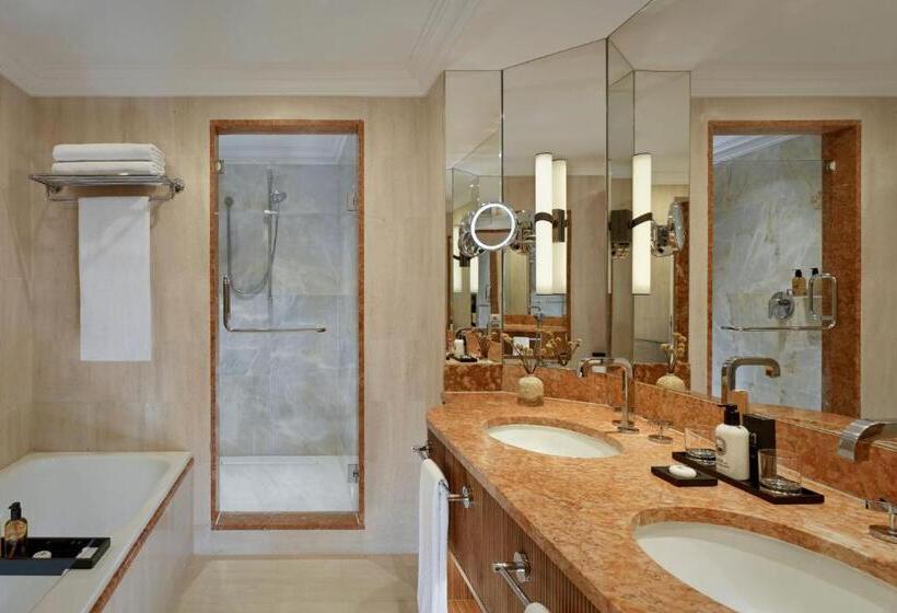 سوئیت اجرایی با تخت کینگ, Penha Longa Resort