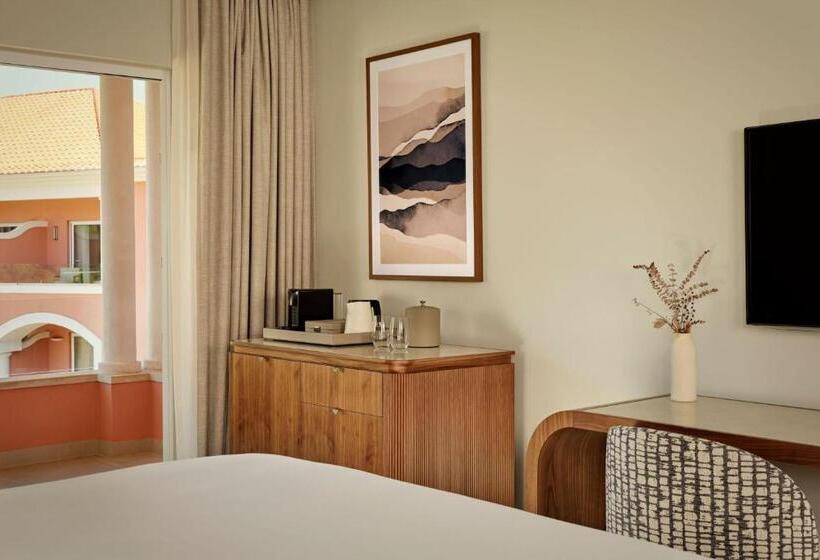 اتاق لوکس با تخت بزرگ, Penha Longa Resort