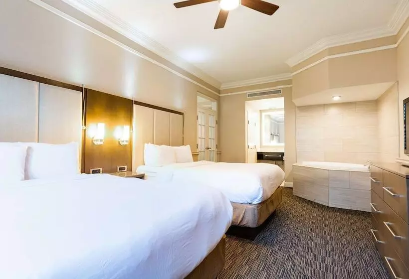 スイート, Radisson Resort At The Port