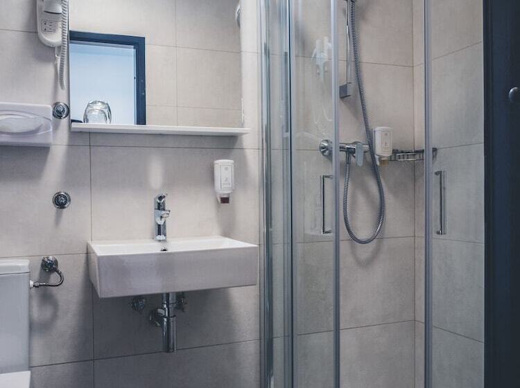 اتاق استاندارد, Sabotin, Hotel & Restaurant