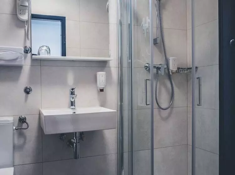 اتاق استاندارد, Sabotin, Hotel & Restaurant