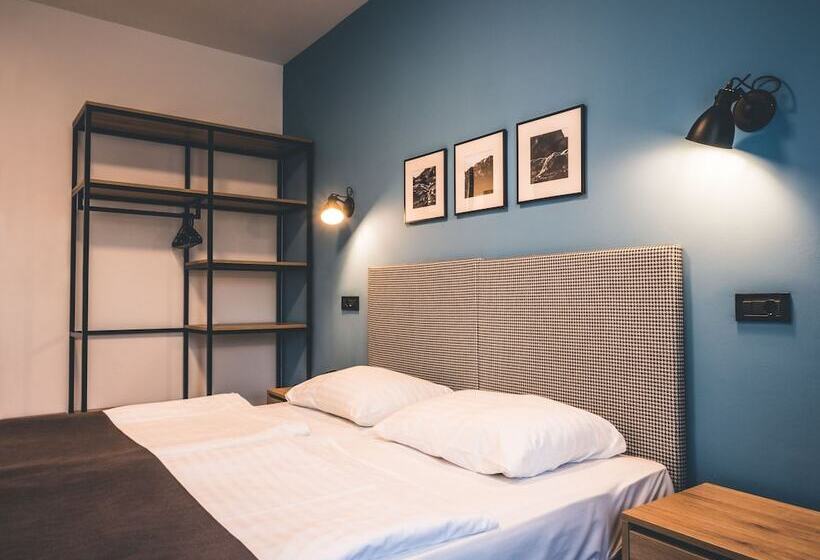 اتاق استاندارد, Sabotin, Hotel & Restaurant