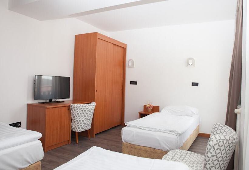 اتاق استاندارد, Sabotin, Hotel & Restaurant