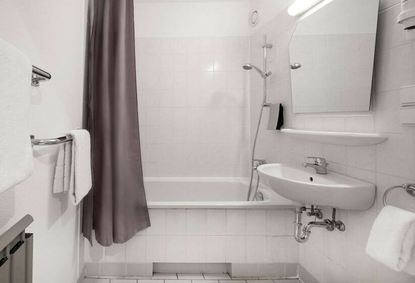 اتاق خانوادگی, Berlin Lichtenberg