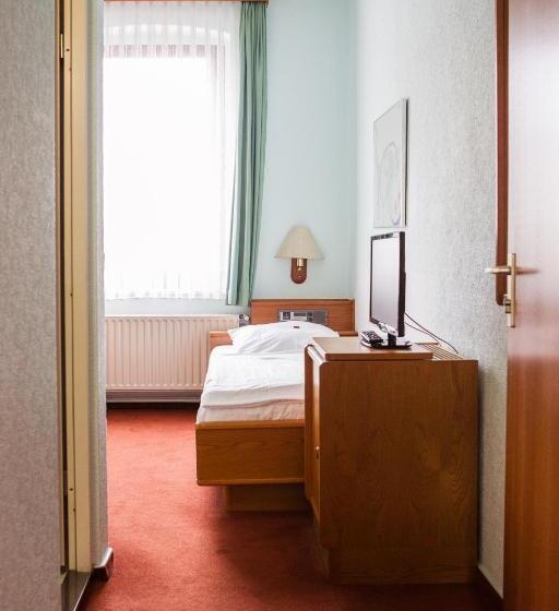 חדר סטנדרט יחיד, Am Bahnhof