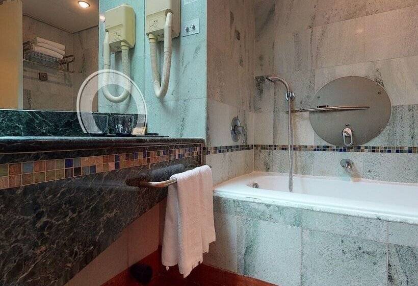 غرفة قياسية, Dan Eilat