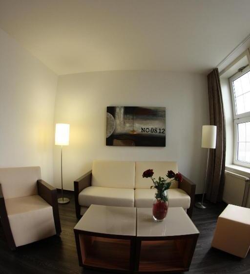 Люкс, Goldene Krone