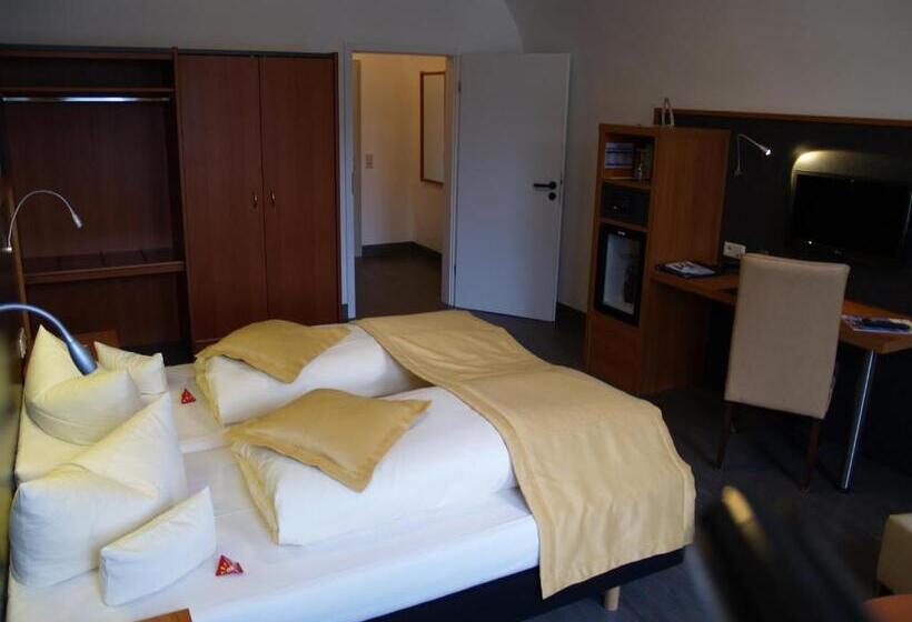 Номер Superior, Goldene Krone