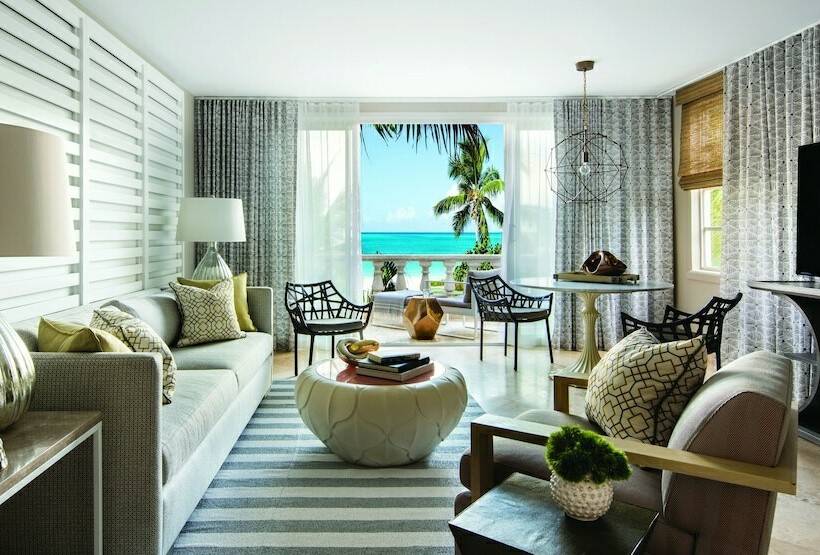سوییت لوکس, Grace Bay Club
