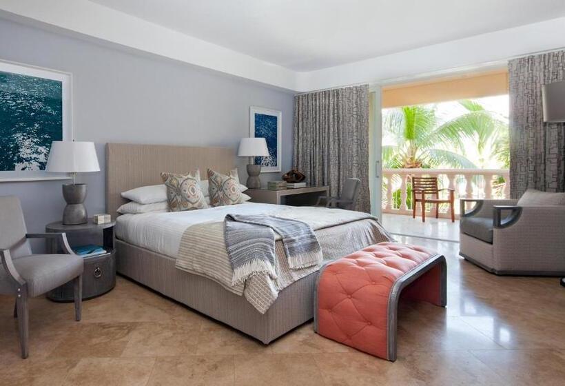 سوییت جونیور لوکس, Grace Bay Club