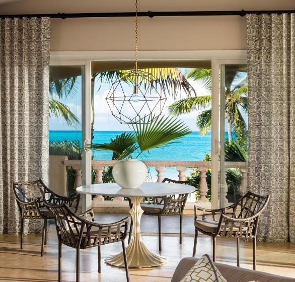 سوییت لوکس, Grace Bay Club