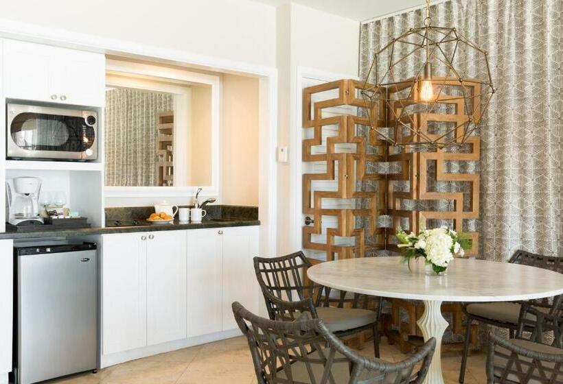 سوییت, Grace Bay Club