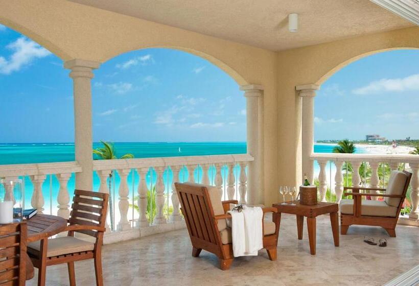 سوئیت دلوکس 2 خوابه, Grace Bay Club