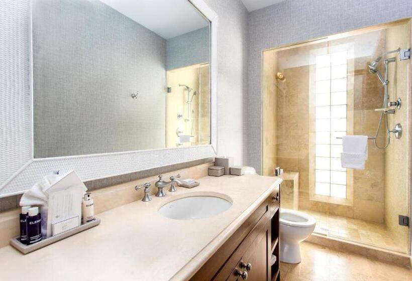 سوییت, Grace Bay Club