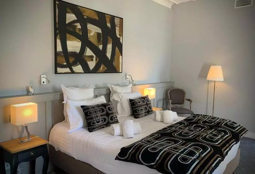 اتاق سوپریور سه تخته, Hôtel Saint Alban