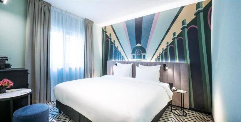 Standard Room King Size Bed, Numa Brussels Royal Galleries