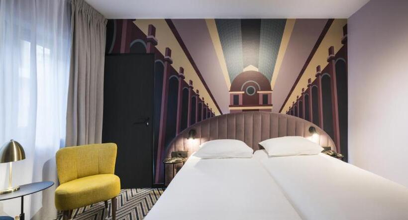 Standard Single Room, Numa Brussels Royal Galleries