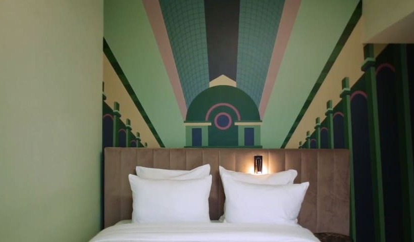 Standard Single Room, Numa Brussels Royal Galleries