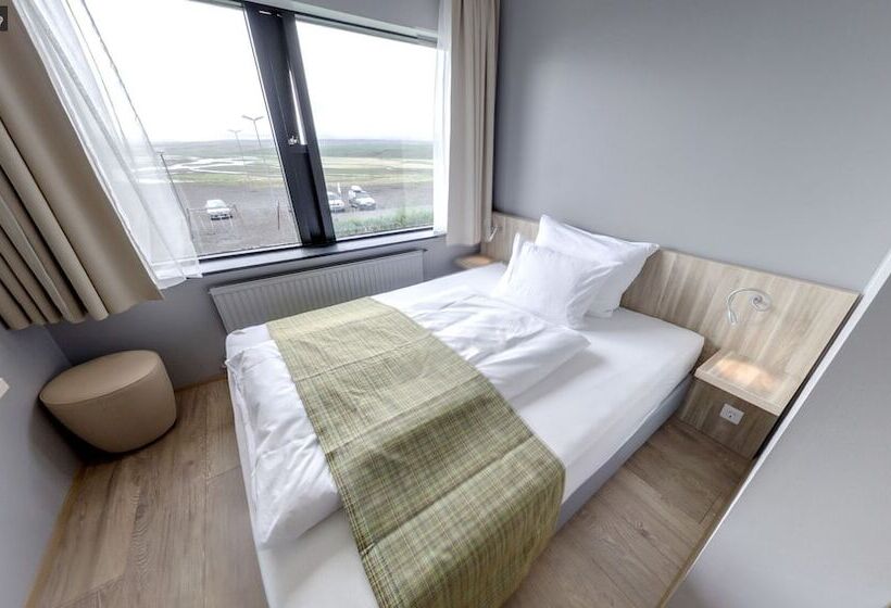 اتاق استاندارد یک نفره, Laugarbakki