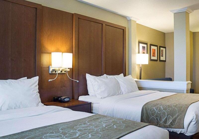 اتاق سوپریور, Laugarbakki