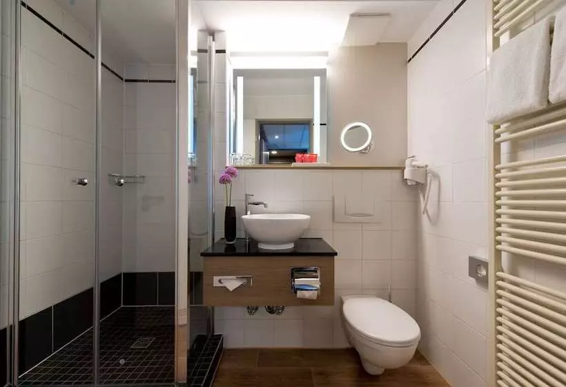 コンフォートルーム, Leonardo Hotel Munich City Olympiapark