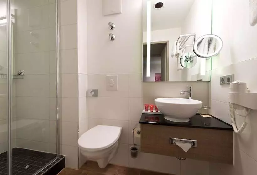 コンフォートルーム, Leonardo Hotel Munich City Olympiapark