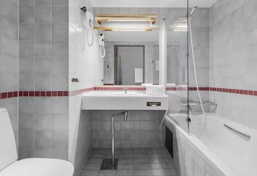 Quarto Estandar Individual, Memory