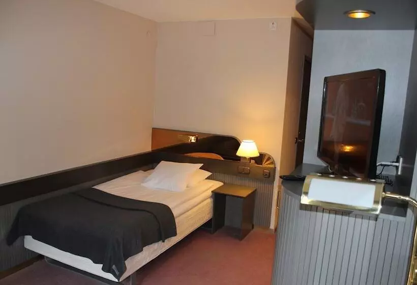 Quarto Estandar Individual, Memory