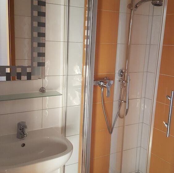 Standart Tek Kişilik Oda, & Restarant Ausspann