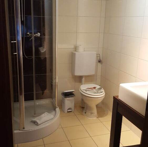 Standart Tek Kişilik Oda, & Restarant Ausspann