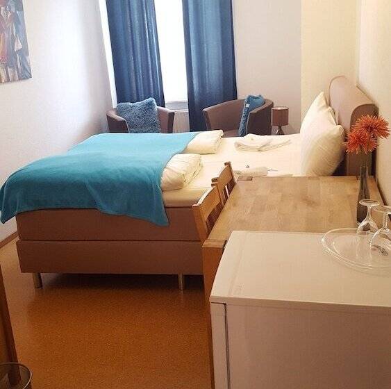 Standart Oda, & Restarant Ausspann