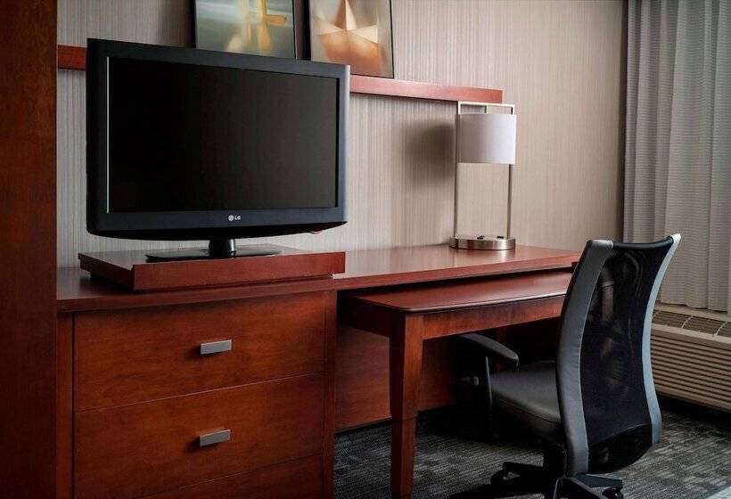 풀장 전망 디럭스 룸, Sonesta Select Los Angeles Torrance South Bay