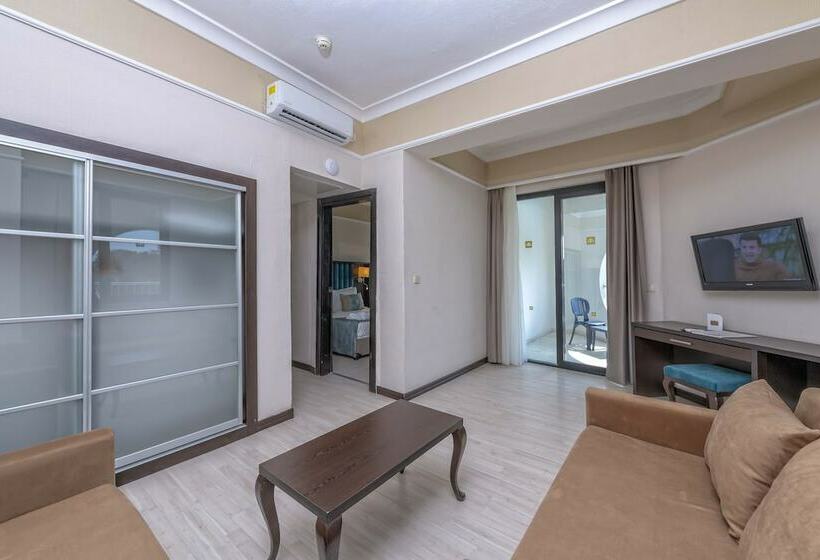 Quarto Familiar, Asteria Collection Side