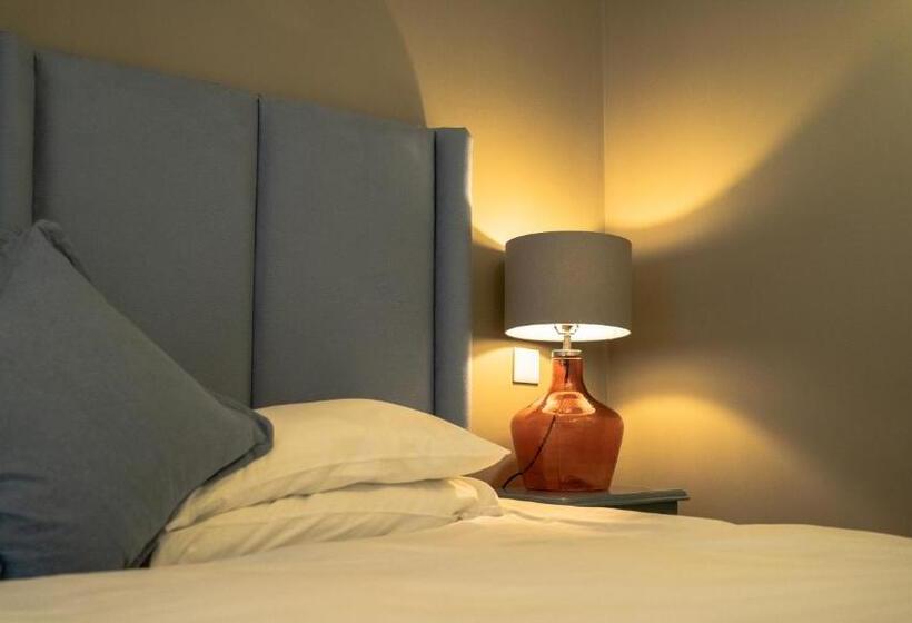 스탠다드 룸, Crouchers