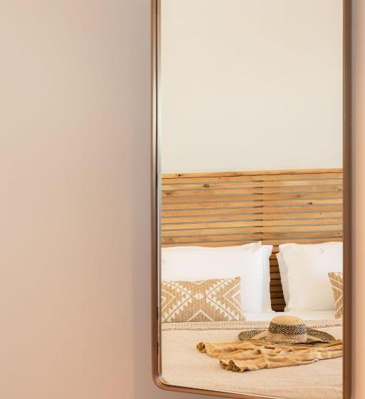 Полулюкс Повышенной Комфортности, Elena Hotel Mykonos
