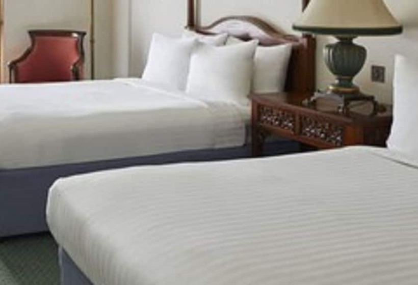 Номер Deluxe, Hanbury Manor Marriott Hotel & Country Club