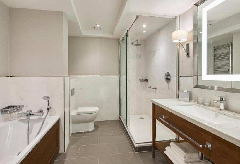 غرفة برستيج, Hanbury Manor Marriott Hotel & Country Club