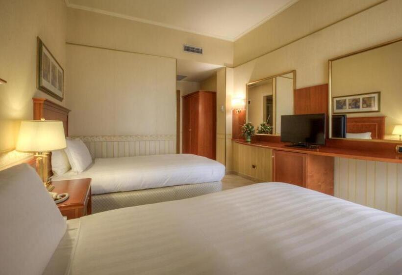 اتاق سوپریور با بالکن, Imperiale Rimini & Spa