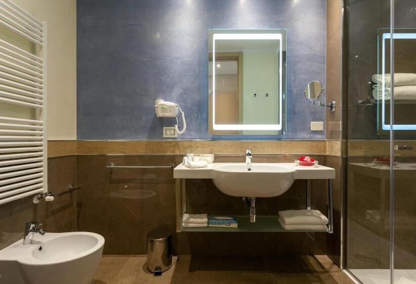 اتاق لوکس با بالکن, Imperiale Rimini & Spa