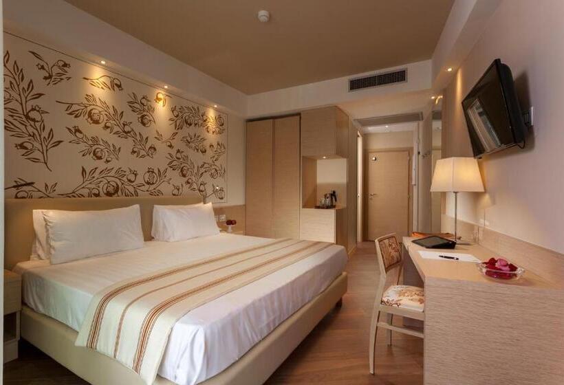 اتاق لوکس با بالکن, Imperiale Rimini & Spa