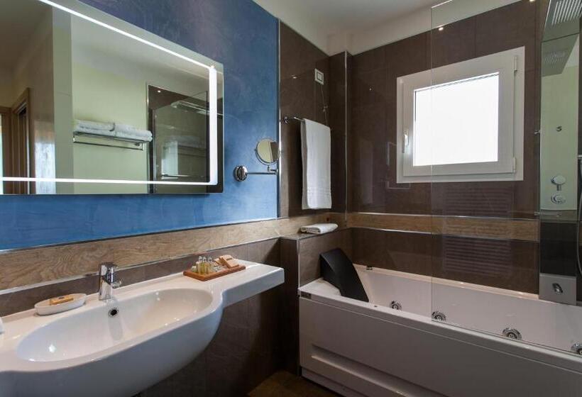 سوییت جونیور با بالکن, Imperiale Rimini & Spa