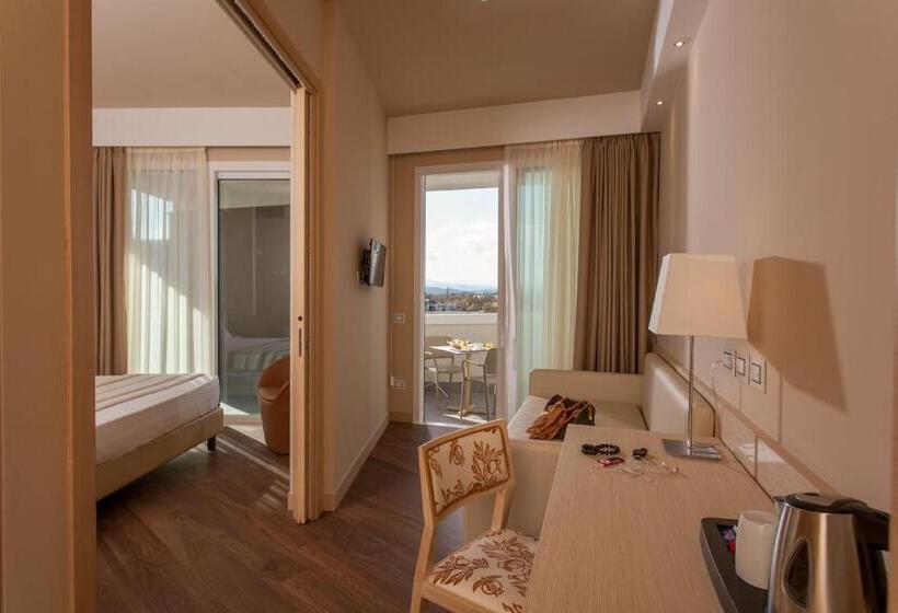 سوییت جونیور با بالکن, Imperiale Rimini & Spa
