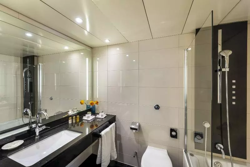 Standard Room, Maritim Hotel Ulm