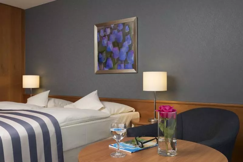 Standard Room, Maritim Hotel Ulm