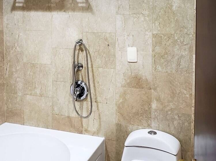 スイート（家族用）, NH Cali Royal