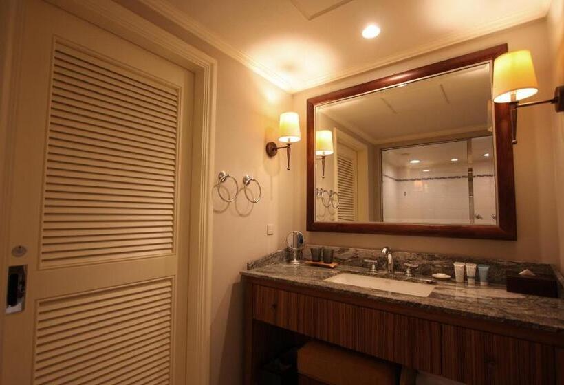 חדר סטנדרט, Nikko Alivila