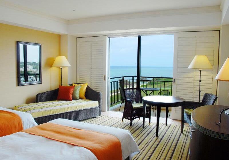 חדר סופריור, Nikko Alivila