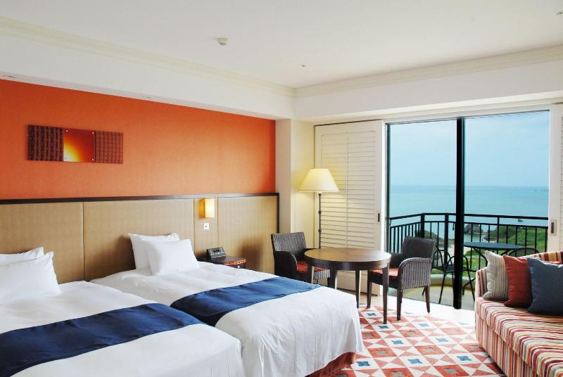 חדר פרמיום, Nikko Alivila