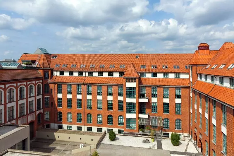 سوئیت جونیور با تخت بزرگ, Sheraton Hannover Pelikan
