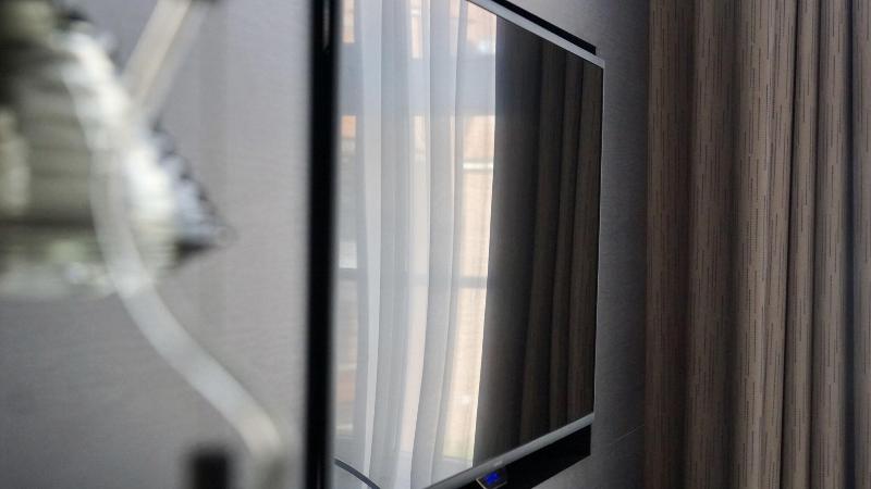 带大床的行政房间, Sheraton Hannover Pelikan